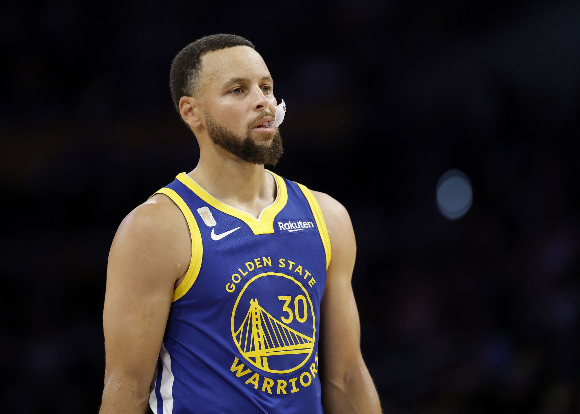 Curry surpasses English in career scoring and moves to 23rd in NBA history